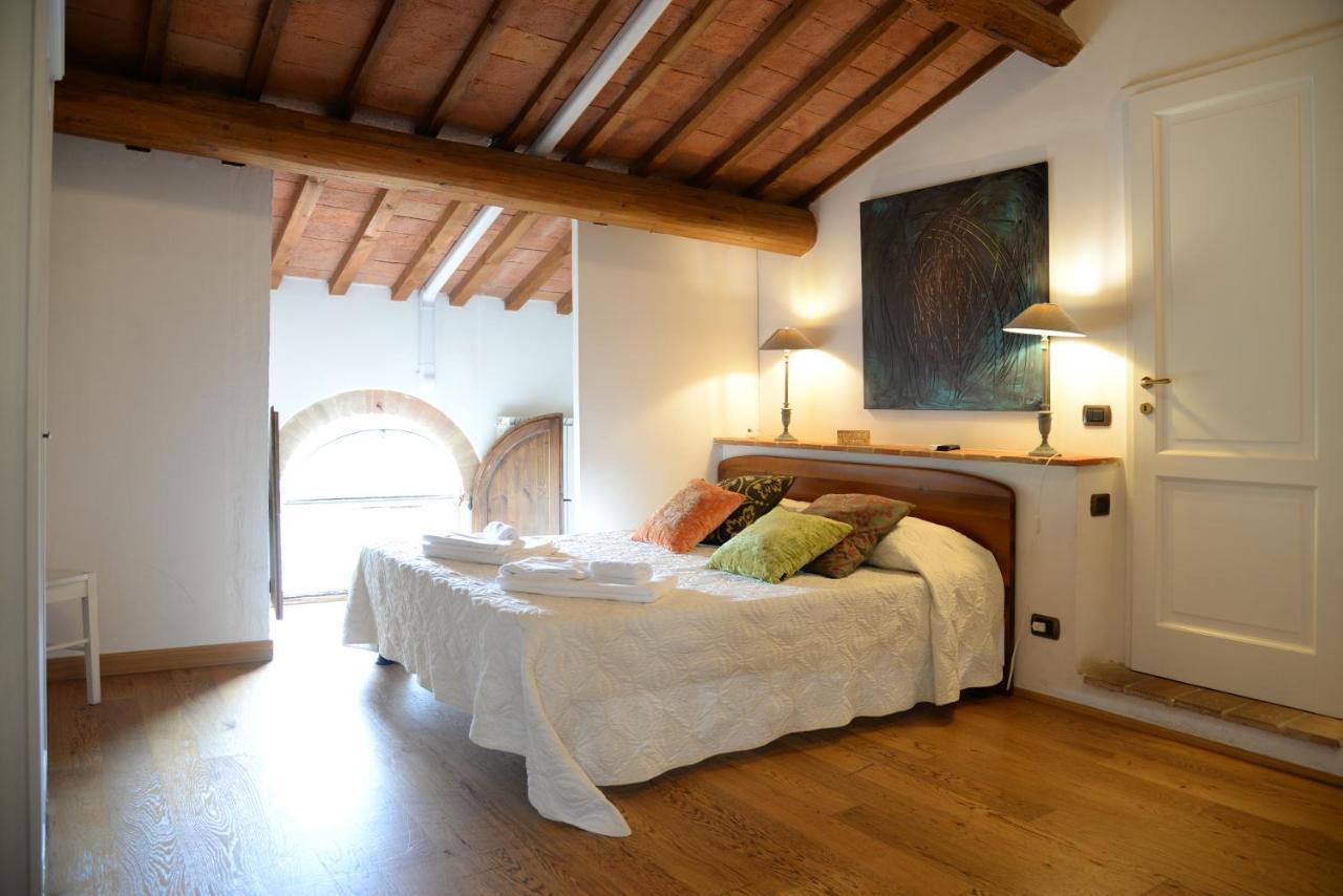 L'Albero Di Gameli Bed & Breakfast Chiusi Eksteriør bilde