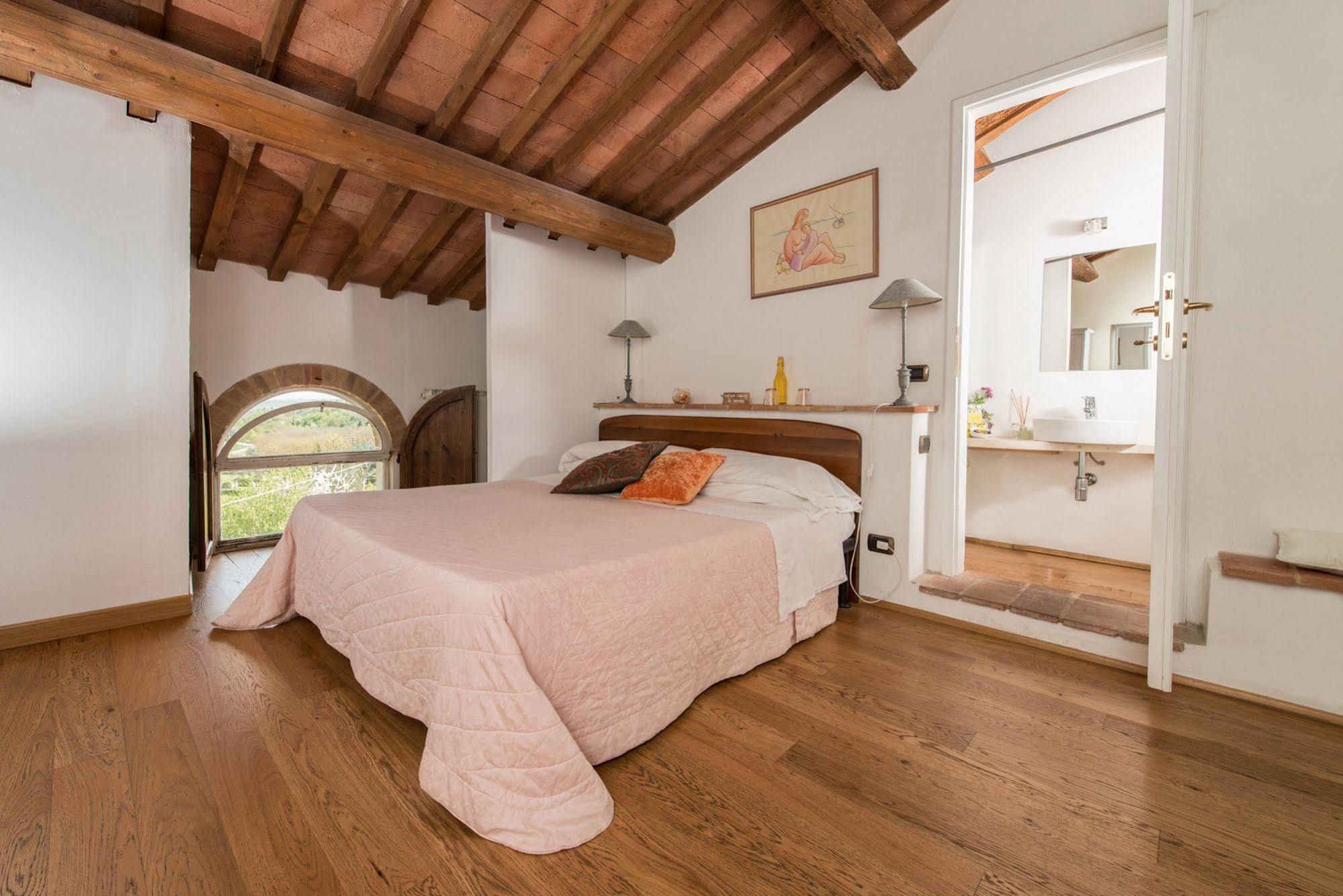 L'Albero Di Gameli Bed & Breakfast Chiusi Eksteriør bilde