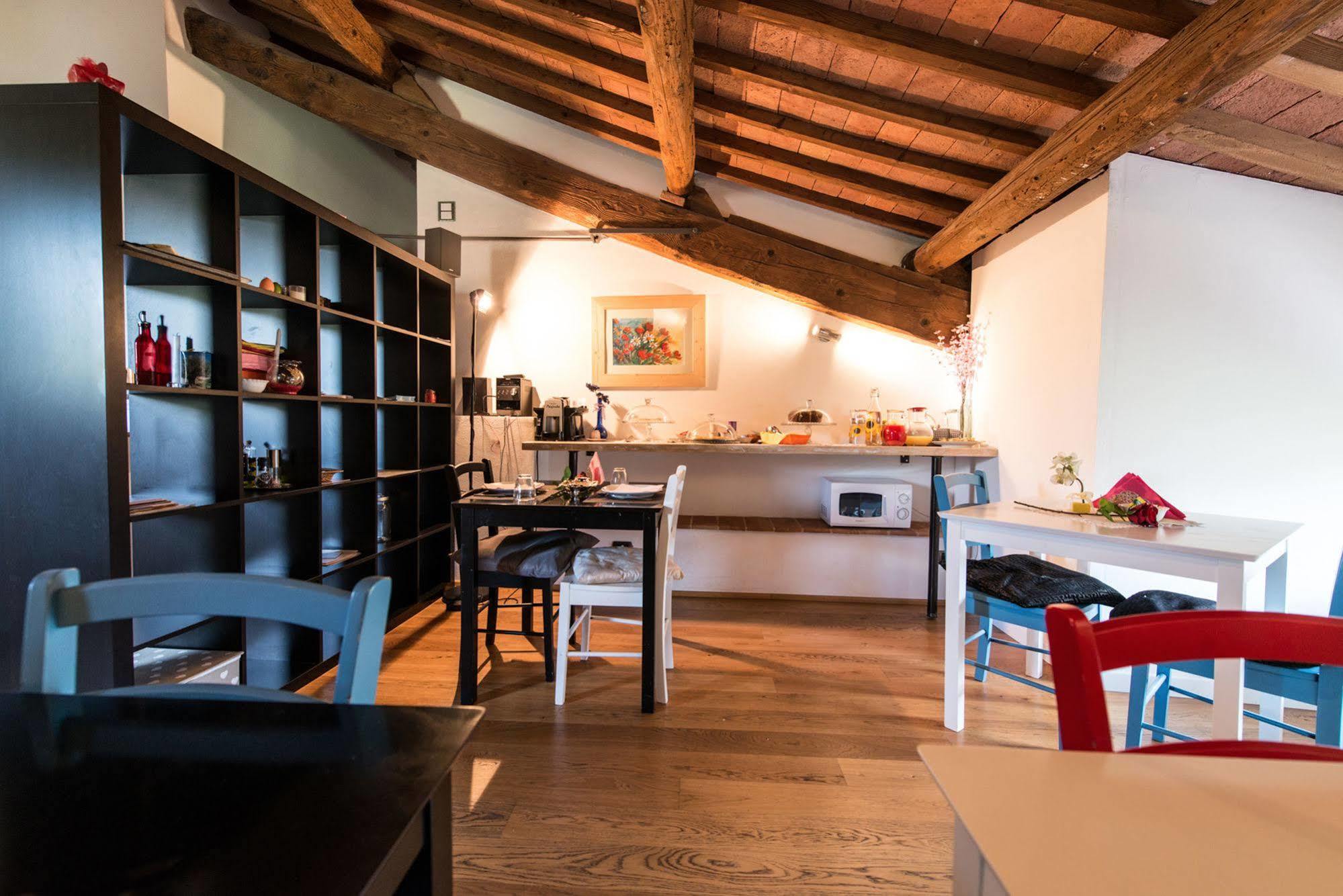 L'Albero Di Gameli Bed & Breakfast Chiusi Eksteriør bilde